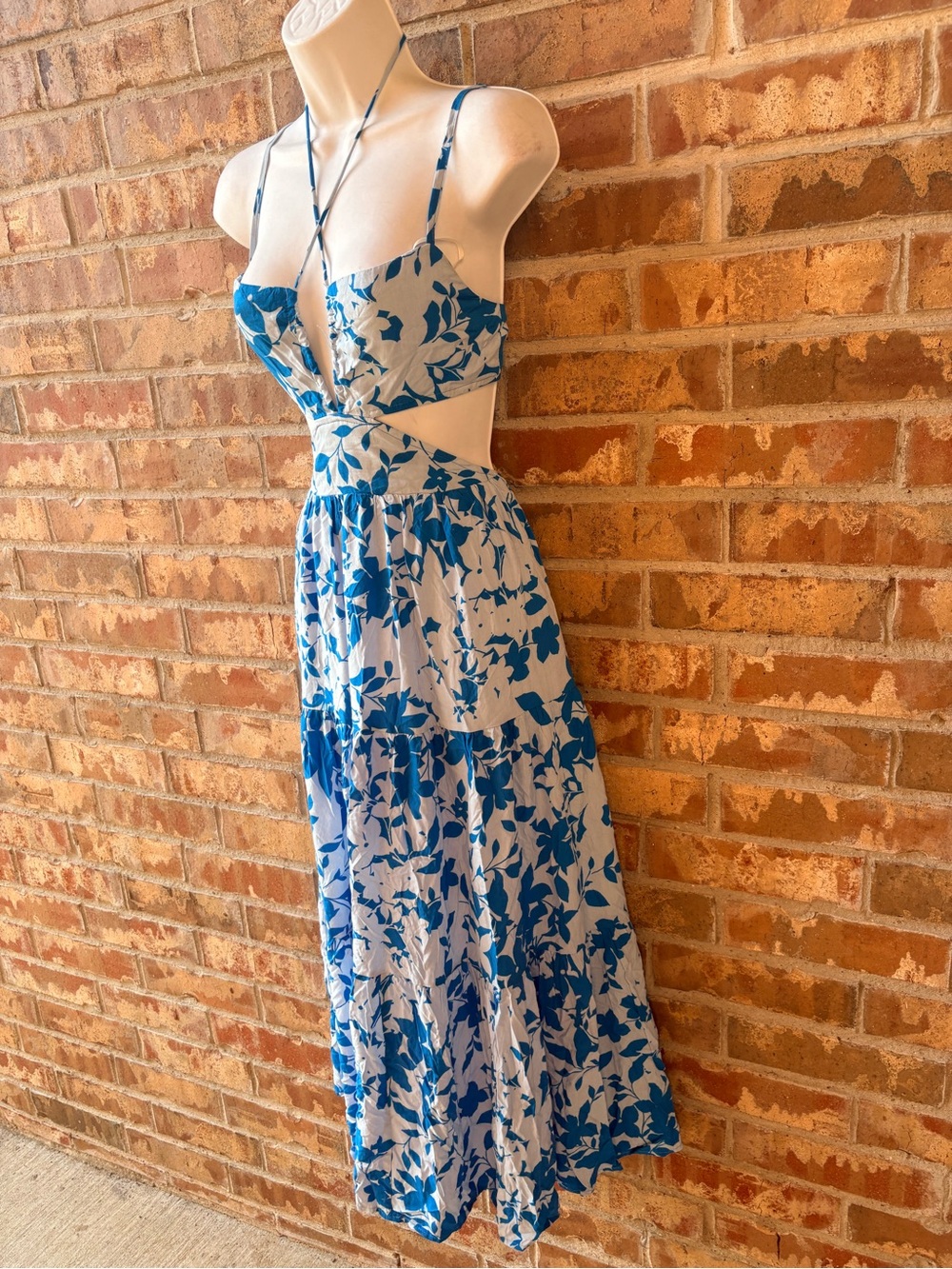 Blue Floral Cutout Maxi Dress - Picture 3 of 10